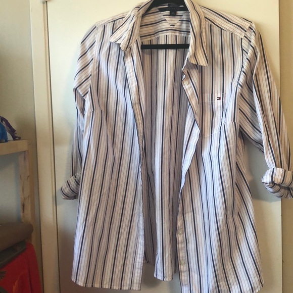 Button down - Picture 3 of 3